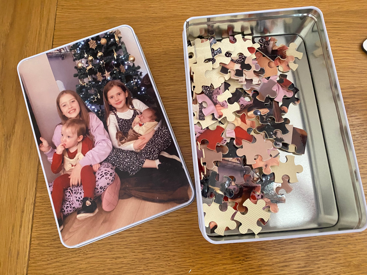 Photo puzzle and Tin