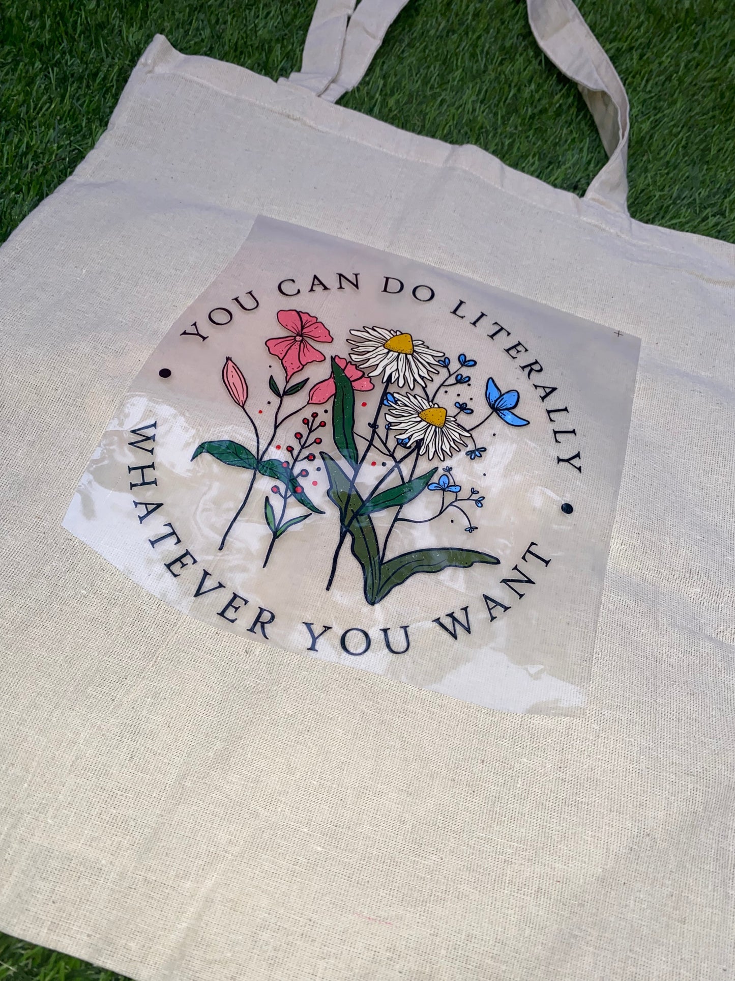 Flower themed tote bags